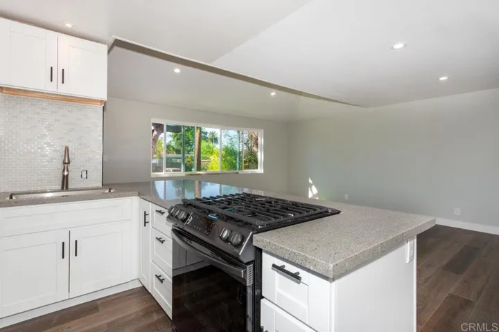 1436 S Broadway, Escondido, California 92025
