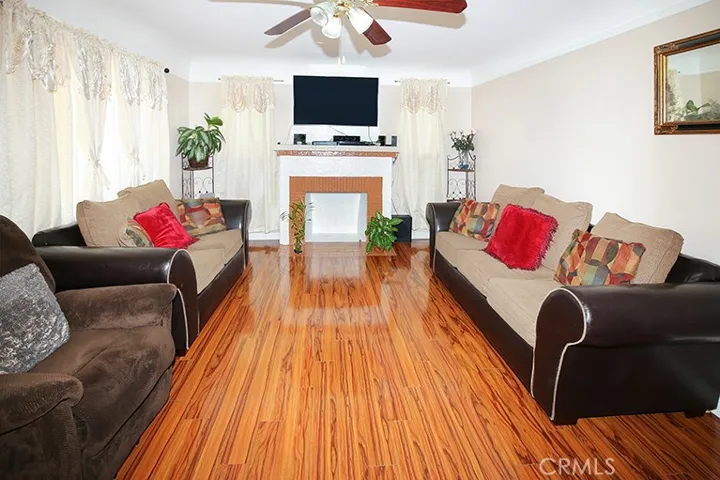 1445 91st Place, Los Angeles, California 90047