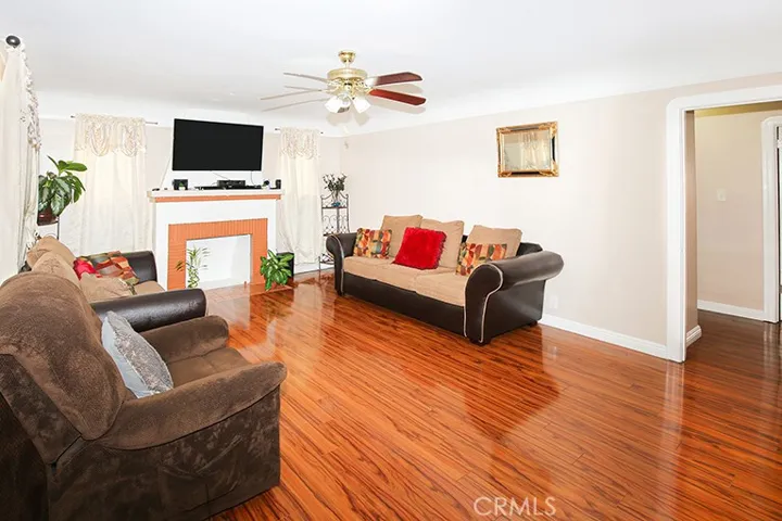 1445 91st Place, Los Angeles, California 90047