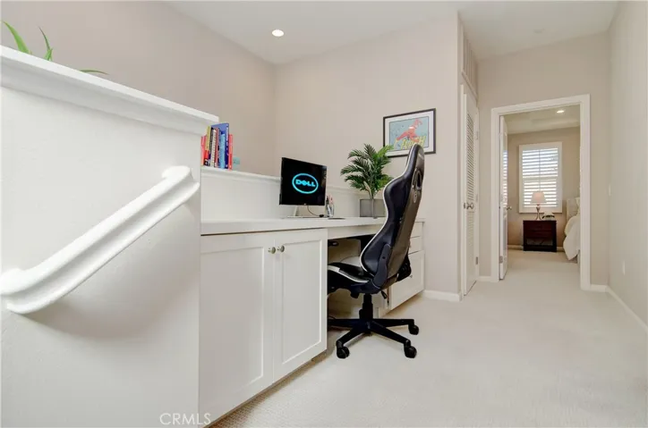 This office area is perfect and doesn't take up an extra bedroom.