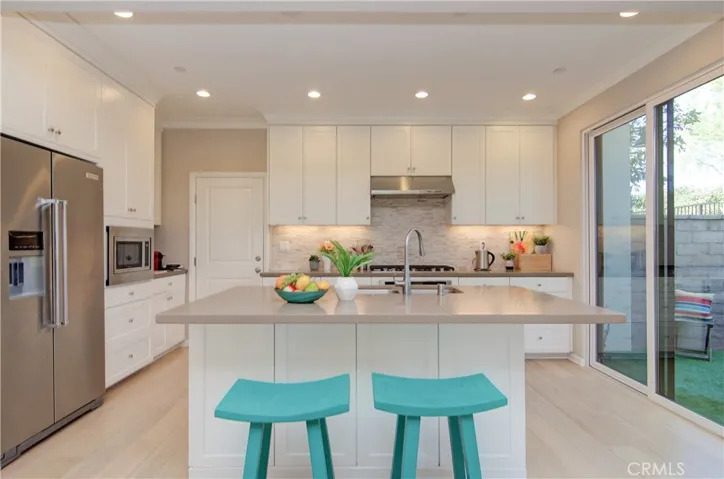 This kitchen bas it all. Such a perfect place to entertain.
