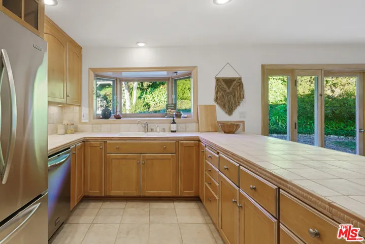 32444 Sea Raven Drive, Rancho Palos Verdes, California 90275
