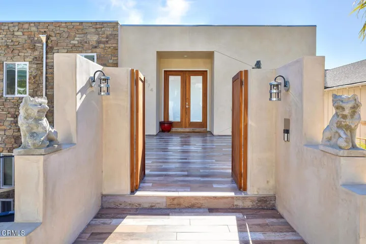 1874 Terrace Dr-007-044-Front Entry Deta