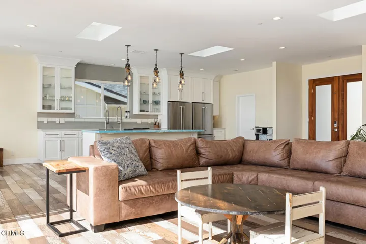1874 Terrace Dr-016-023-Living Room-MLS_