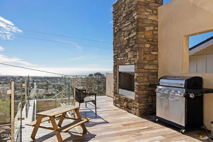 1874 Terrace Dr-019-025-Deck-MLS_Size