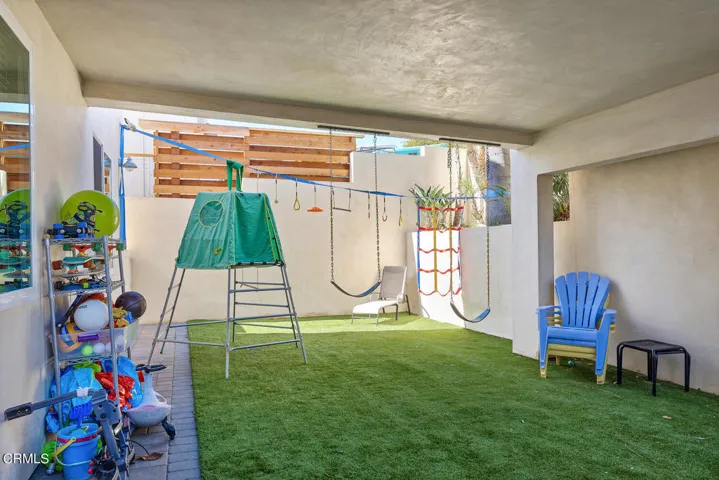 1874 Terrace Dr-056-053-Yard-MLS_Size