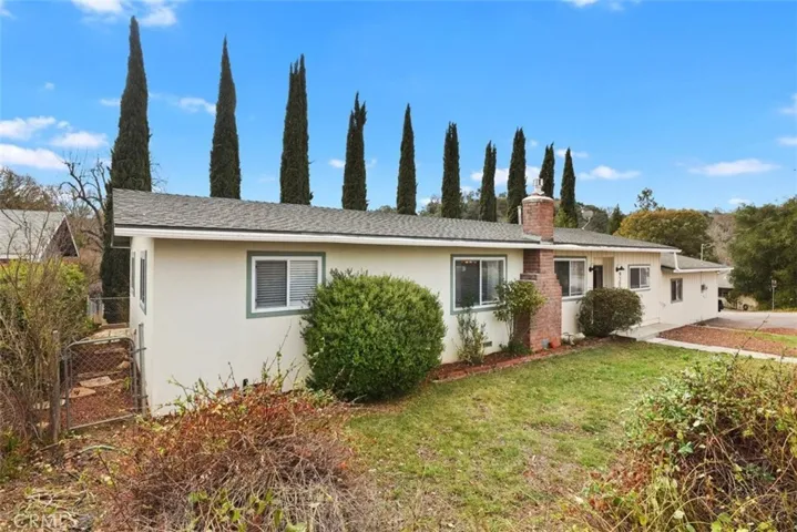 9307 Santa Lucia Road, Atascadero, California 93422