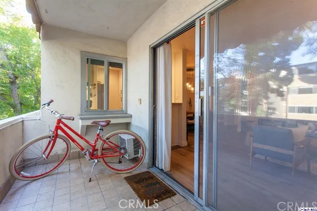 5625 Sumner Way 112, Culver City, California 90230