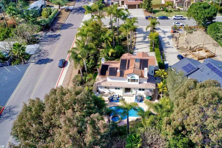 815 Marisa Lane, Encinitas, California 92024