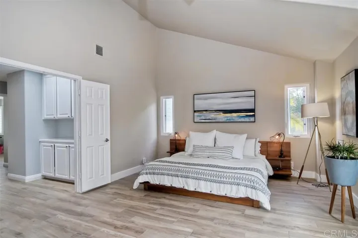815 Marisa Lane, Encinitas, California 92024