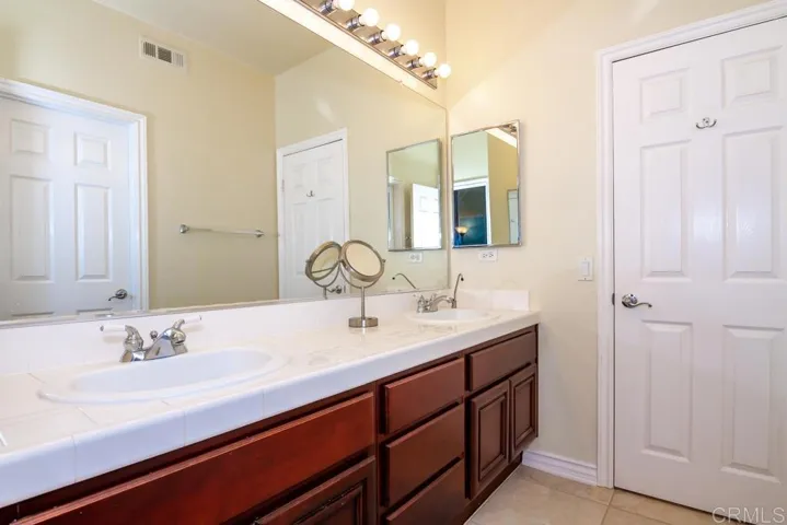2177 Coast, San Marcos, California 92078