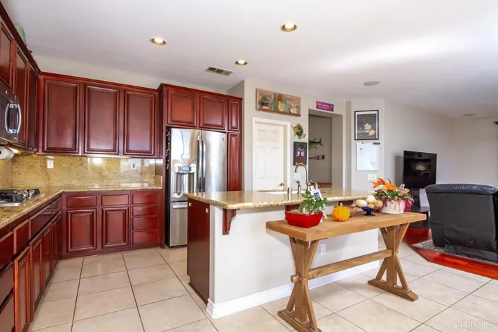 2177 Coast, San Marcos, California 92078