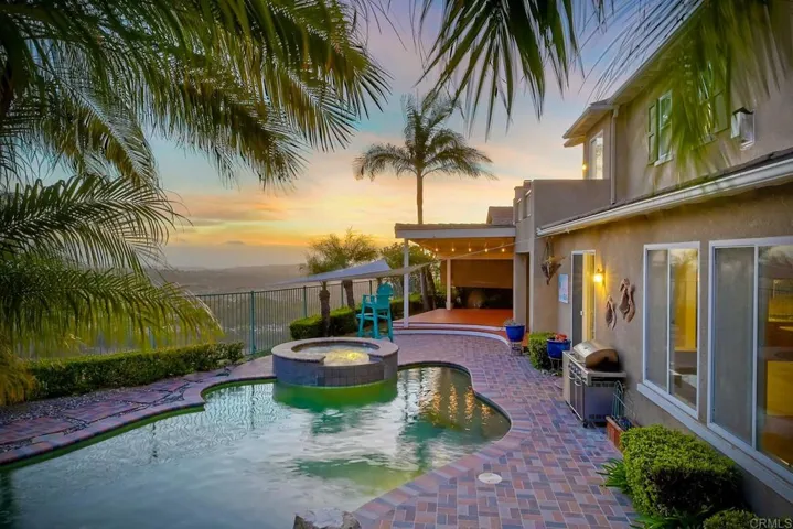 2177 Coast, San Marcos, California 92078