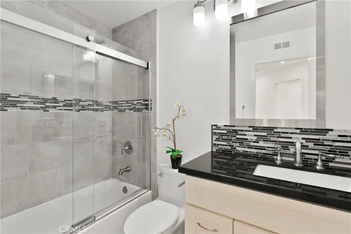 No skimping in the kids' bath! Luxuriate with a hot bath any time!