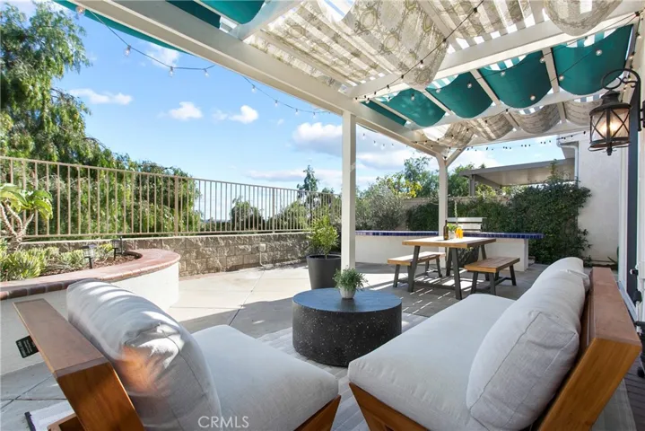 Stay, Play, Unwind and Dine....it's all here, including the sunken BBQ & cooking center.