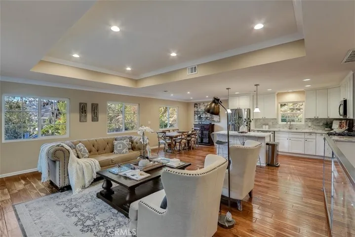 1721 La Loma Road, Pasadena, California 91105
