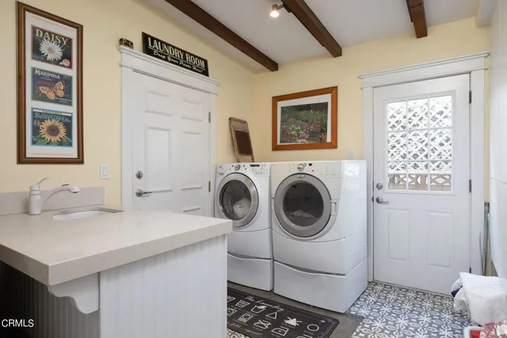 39-web-or-mls-4835Shoreline-35
