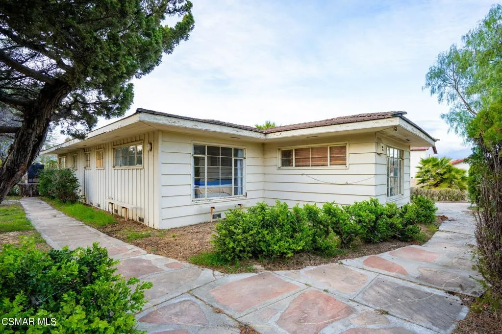 10901 Darling Road, Ventura, California 93004 home-pic-30
