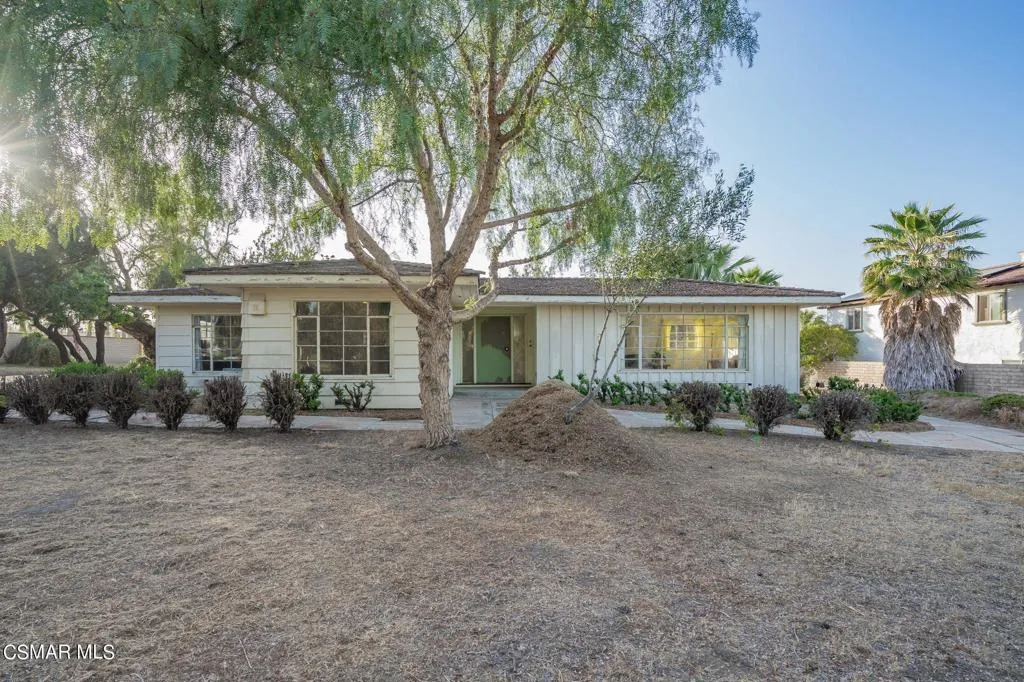 10901 Darling Road, Ventura, California 93004 home-pic-1