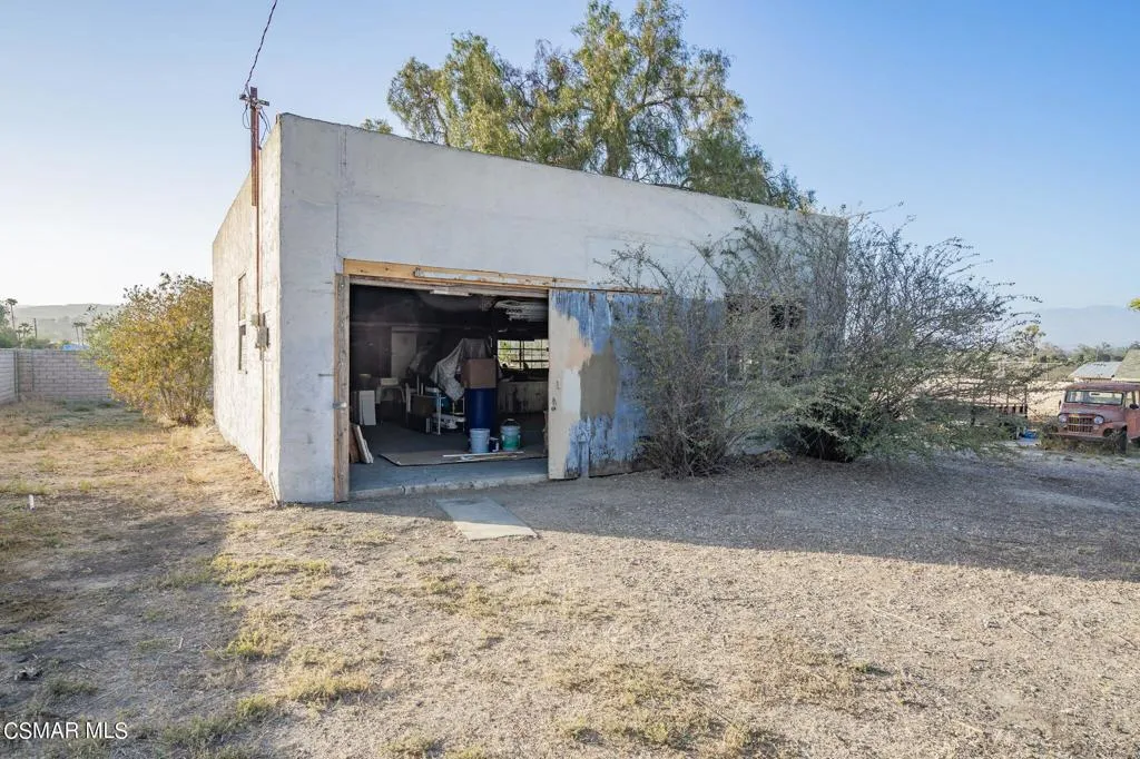 10901 Darling Road, Ventura, California 93004 home-pic-40