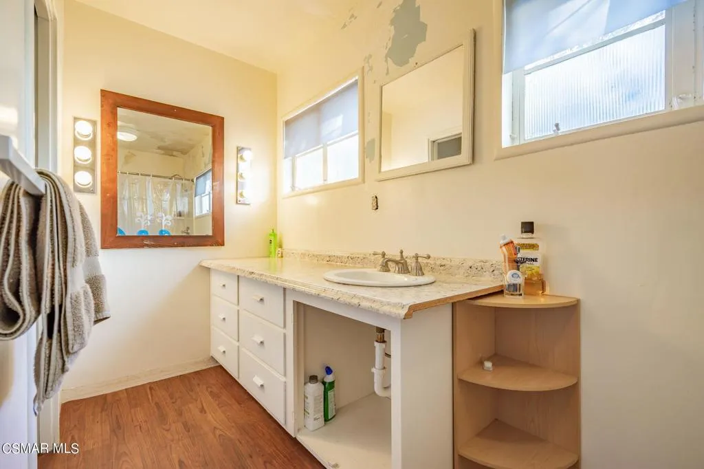 10901 Darling Road, Ventura, California 93004 home-pic-19