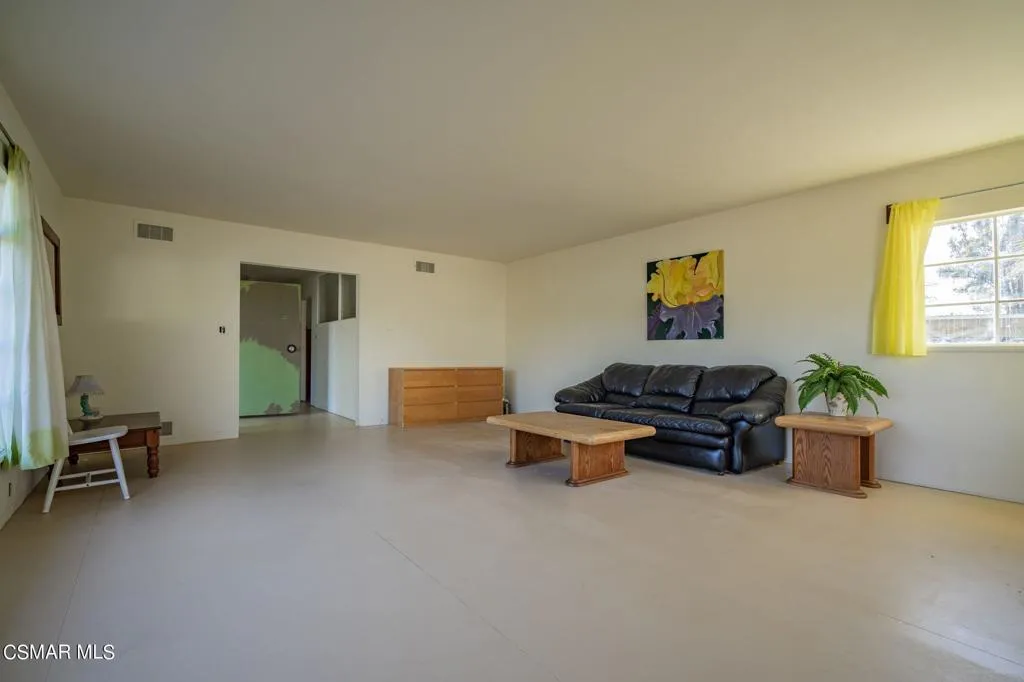 10901 Darling Road, Ventura, California 93004 home-pic-8