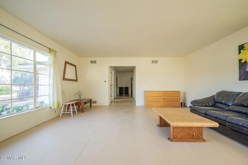 10901 Darling Road, Ventura, California 93004 home-pic-9