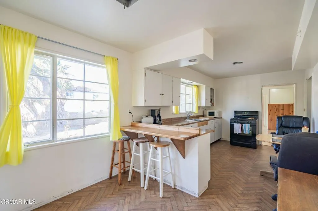 10901 Darling Road, Ventura, California 93004 home-pic-24