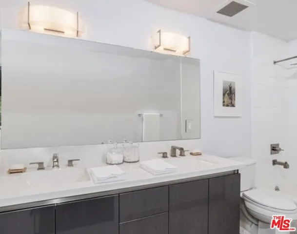 1945 Overland Avenue 101, Los Angeles, California 90025