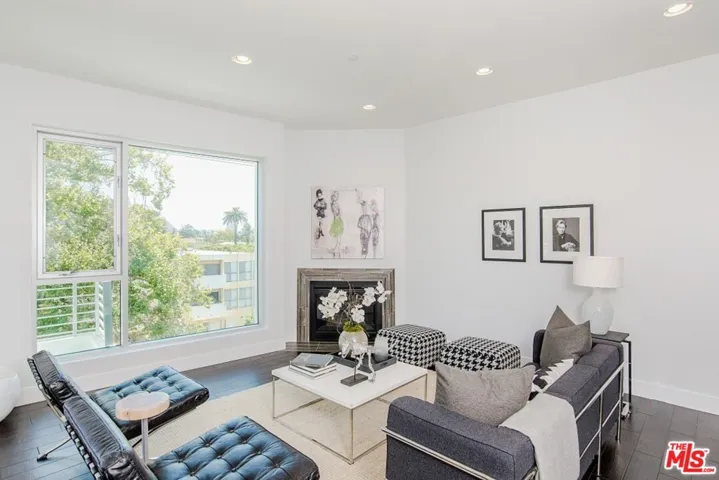 Living room photo from upper floor wi same floorplan