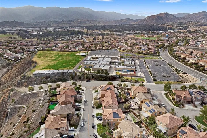 41007 Sunsprite Street, Lake Elsinore, California 92532