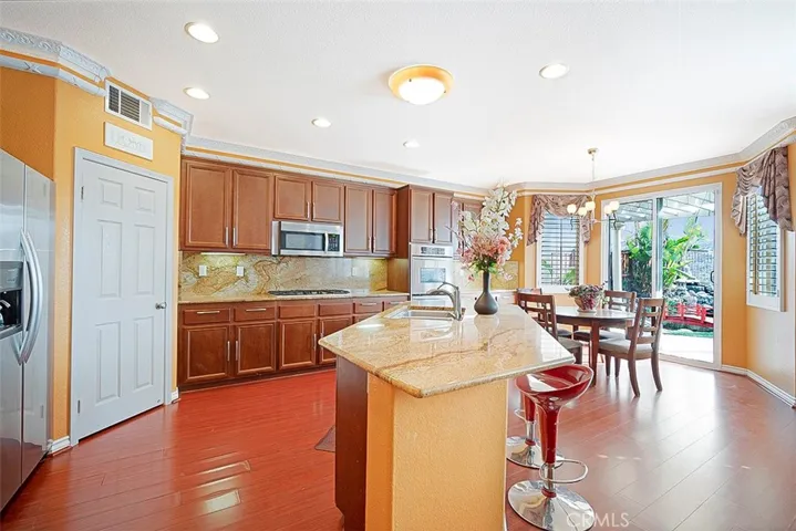 41007 Sunsprite Street, Lake Elsinore, California 92532