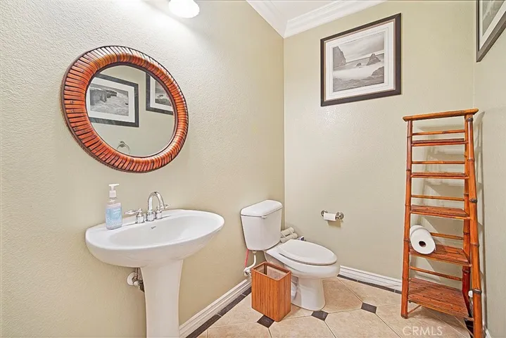 41007 Sunsprite Street, Lake Elsinore, California 92532