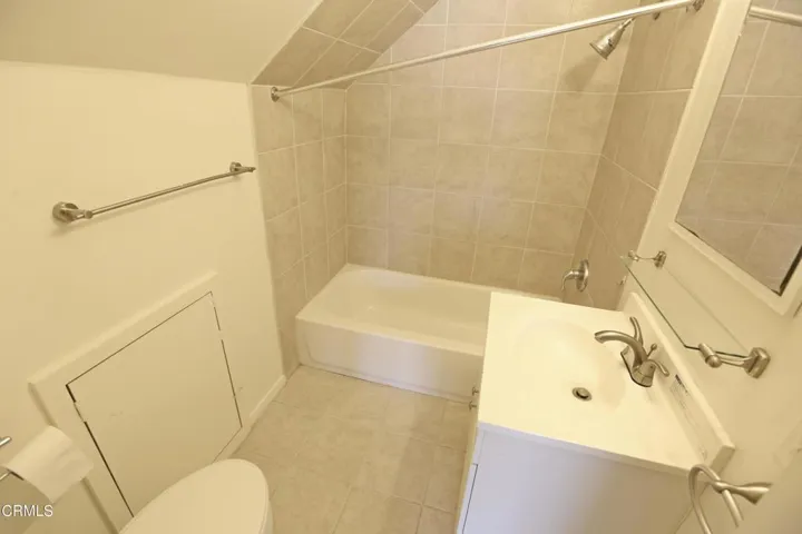 2nd Fl Bath