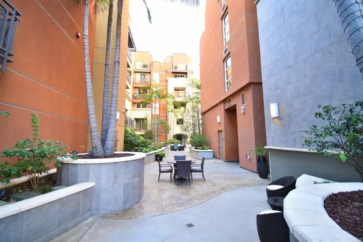 550 Park Boulevard, San Diego, California 92101