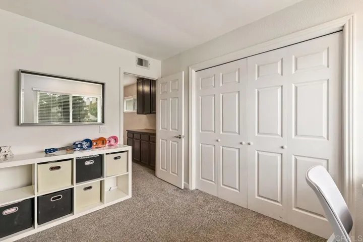 2437 Summerhill Drive, Encinitas, California 92024