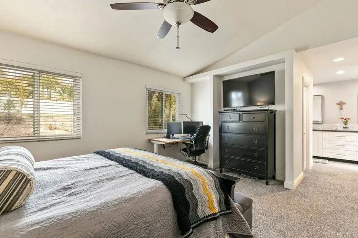 2437 Summerhill Drive, Encinitas, California 92024