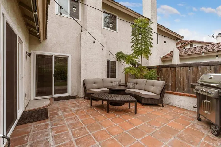 2437 Summerhill Drive, Encinitas, California 92024