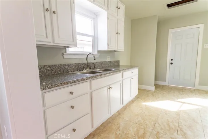 4056 E Lyell Avenue, Fresno, California 93702