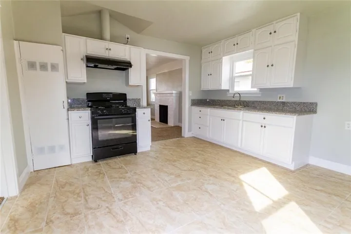 4056 E Lyell Avenue, Fresno, California 93702