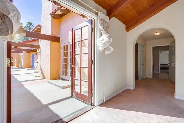 2448 Flametree Road, Vista, California 92084