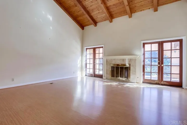 2448 Flametree Road, Vista, California 92084