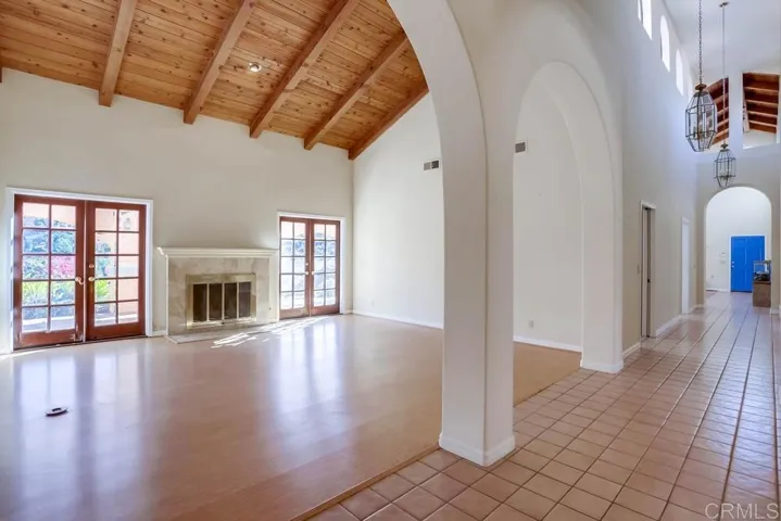 2448 Flametree Road, Vista, California 92084