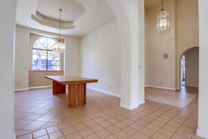 2448 Flametree Road, Vista, California 92084