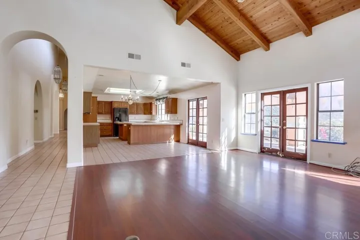 2448 Flametree Road, Vista, California 92084