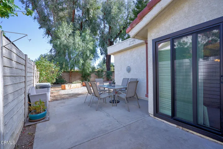 Side yard patio