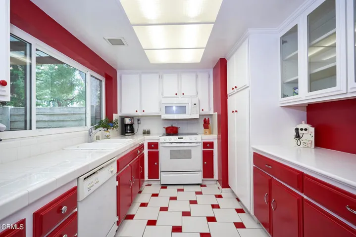 Kitchen prep area