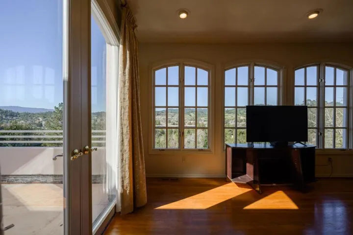112 Sunset Terrace, Scotts Valley, California 95066