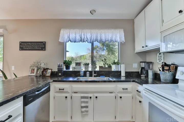 24934 Satusuma Court, Ramona, California 92065