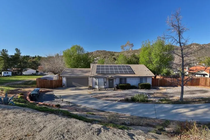 24934 Satusuma Court, Ramona, California 92065